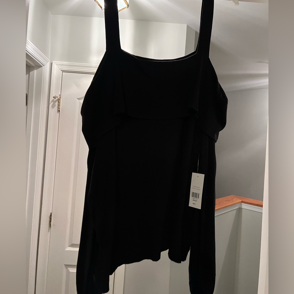Fashion to figure cold, shoulder sweater